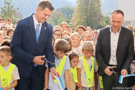 V Kamniku odprli eno najbolj modernih osnovnih šol v Sloveniji (35)